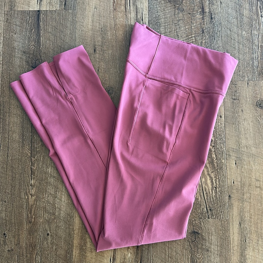 Athleta | Transcend High Rise Stash Straight Crop (EUC)